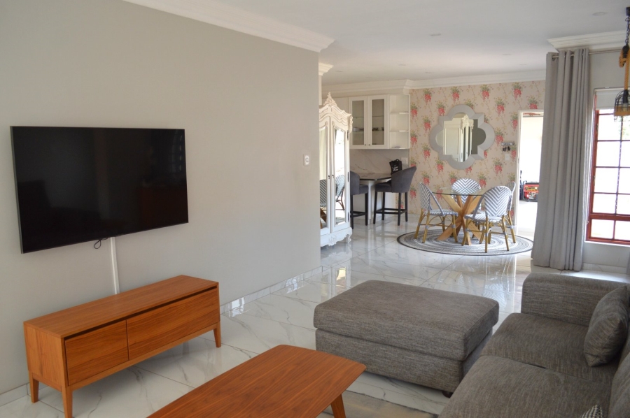 3 Bedroom Property for Sale in Flamwood North West